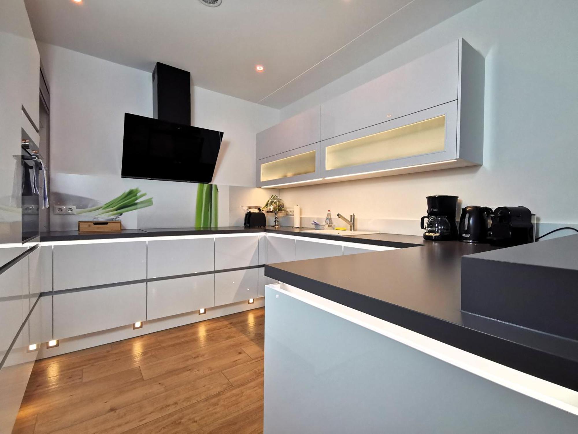 בירקנוורדר Bohnapartments Luxury Villa Berlin - 210Qm - Wintergarten - Kamin - 4 Kostenlose Parkplaetze - 6 Schlafzimmer - Neubau - Luxusausstattung מראה חיצוני תמונה