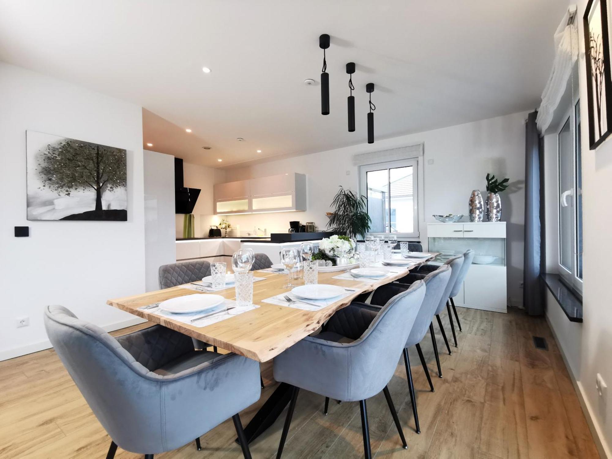 בירקנוורדר Bohnapartments Luxury Villa Berlin - 210Qm - Wintergarten - Kamin - 4 Kostenlose Parkplaetze - 6 Schlafzimmer - Neubau - Luxusausstattung מראה חיצוני תמונה