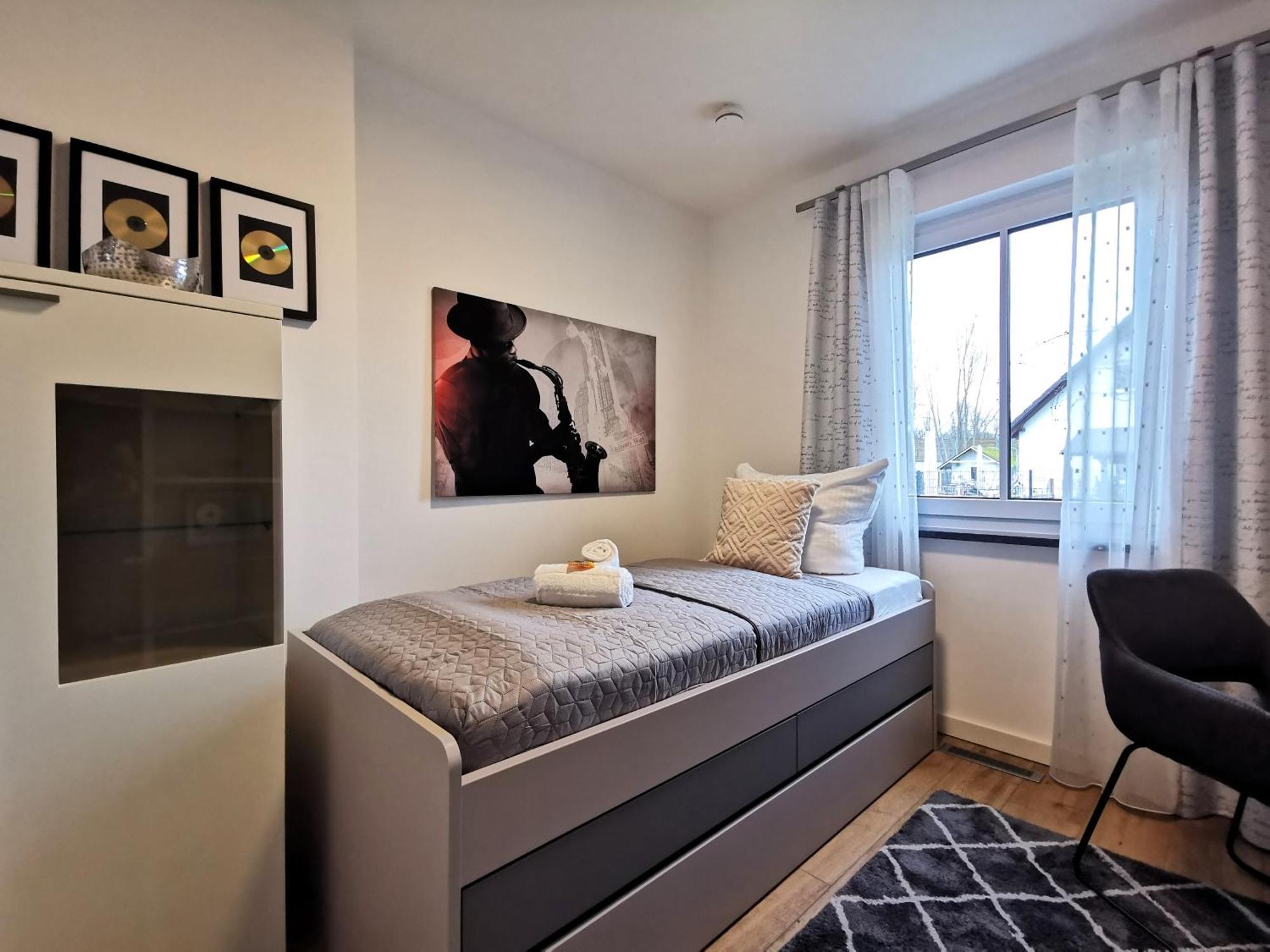 בירקנוורדר Bohnapartments Luxury Villa Berlin - 210Qm - Wintergarten - Kamin - 4 Kostenlose Parkplaetze - 6 Schlafzimmer - Neubau - Luxusausstattung מראה חיצוני תמונה
