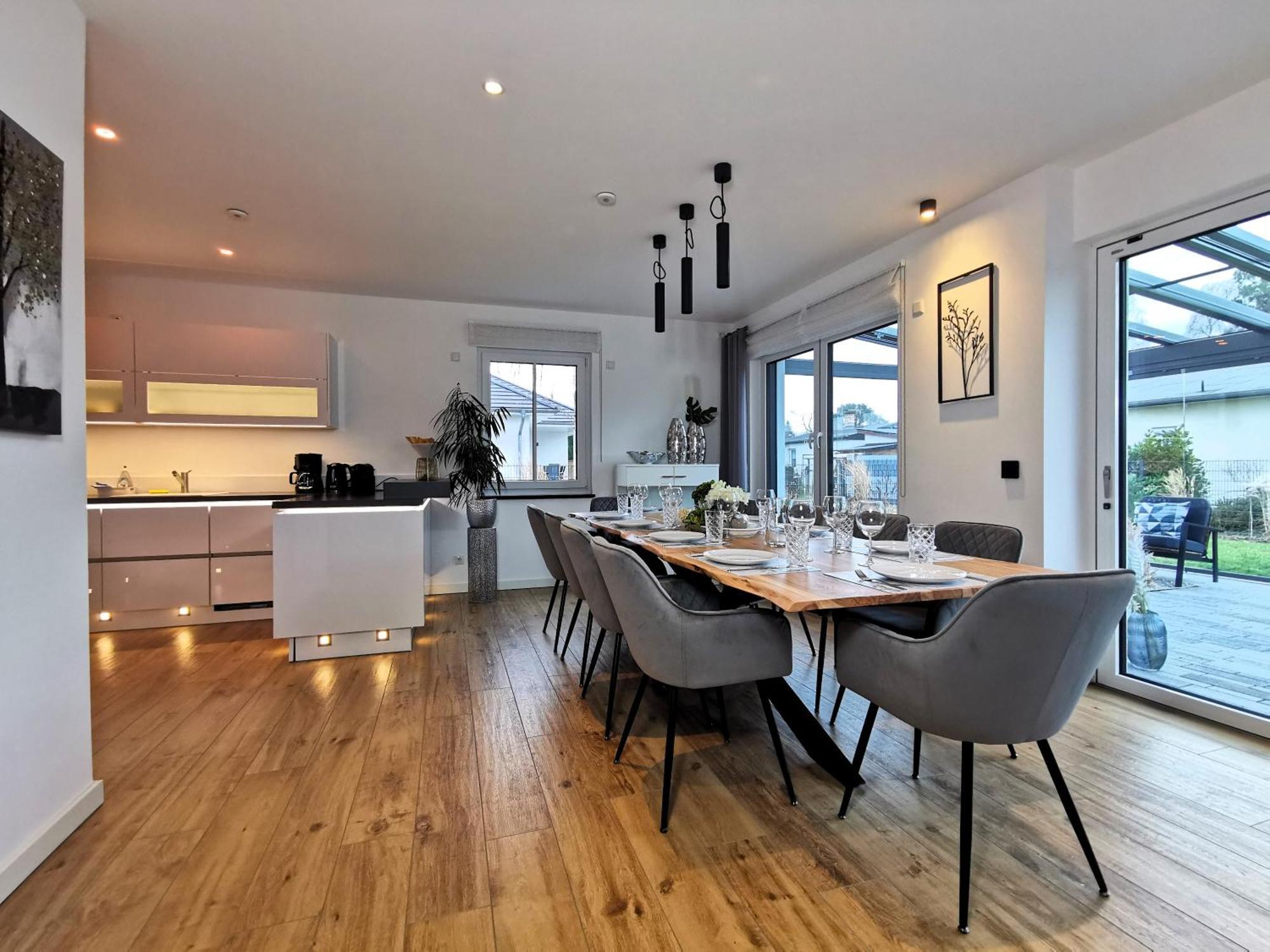 בירקנוורדר Bohnapartments Luxury Villa Berlin - 210Qm - Wintergarten - Kamin - 4 Kostenlose Parkplaetze - 6 Schlafzimmer - Neubau - Luxusausstattung מראה חיצוני תמונה