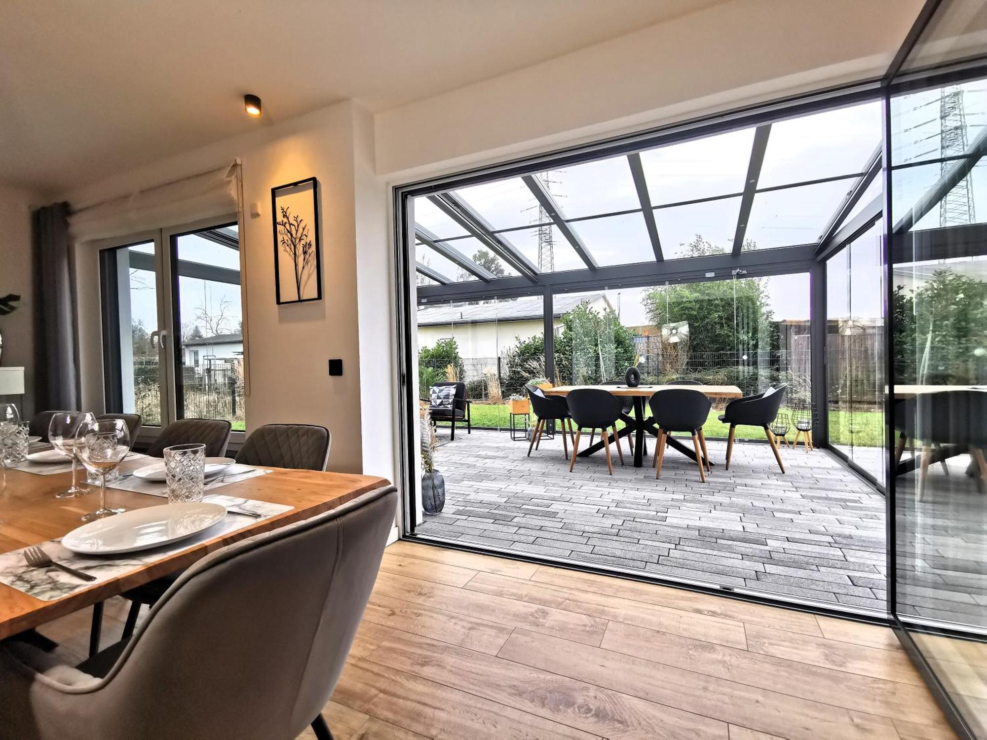 בירקנוורדר Bohnapartments Luxury Villa Berlin - 210Qm - Wintergarten - Kamin - 4 Kostenlose Parkplaetze - 6 Schlafzimmer - Neubau - Luxusausstattung מראה חיצוני תמונה