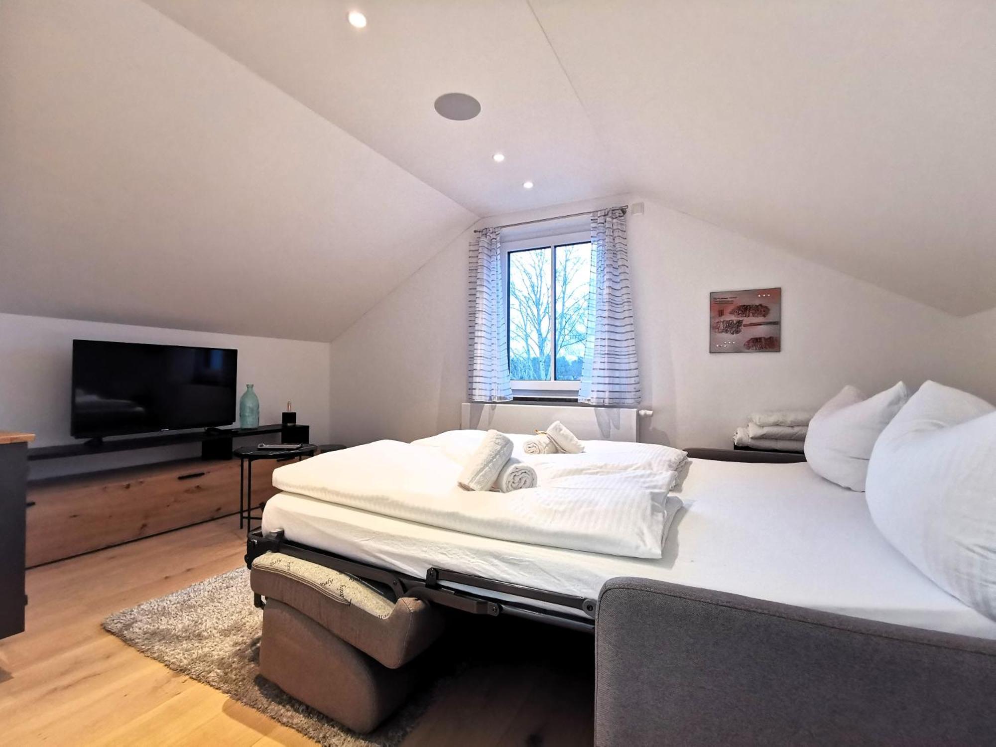 בירקנוורדר Bohnapartments Luxury Villa Berlin - 210Qm - Wintergarten - Kamin - 4 Kostenlose Parkplaetze - 6 Schlafzimmer - Neubau - Luxusausstattung מראה חיצוני תמונה